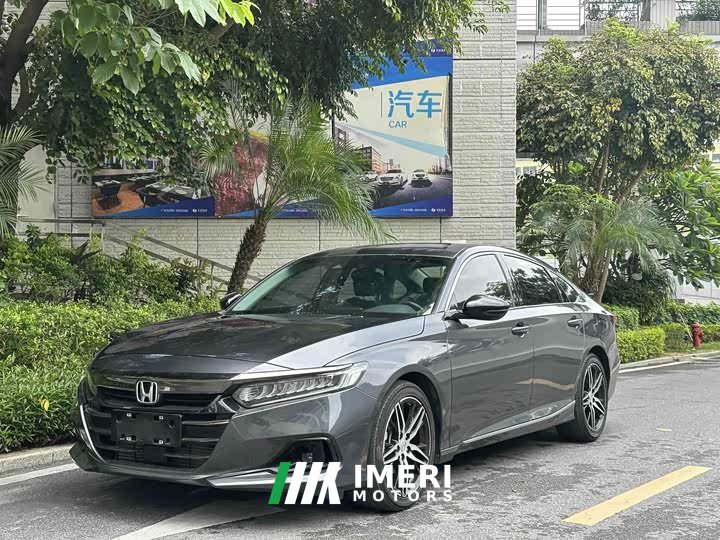 BMW 260TURBO Premium Edition