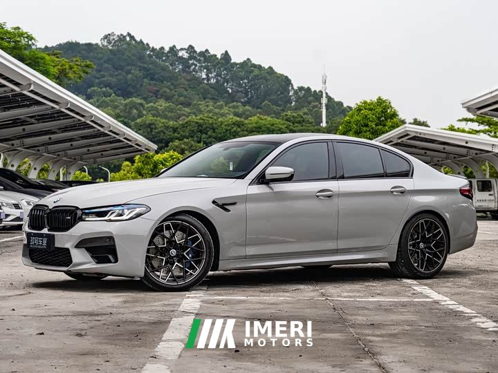 BMW M5
