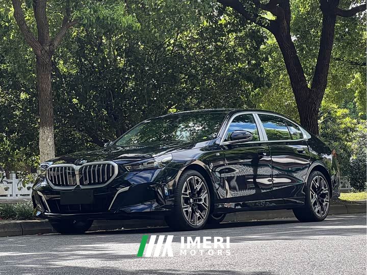 BMW 5 530Li Deluxe Version M