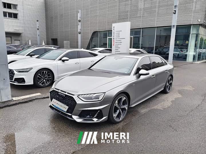 Audi A4L 40 TFSI quattro RS Version