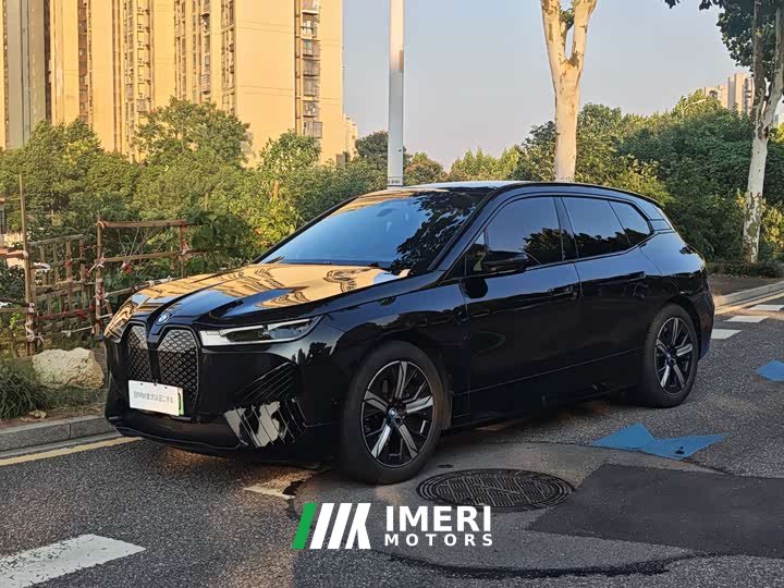 BMW iX xDrive50