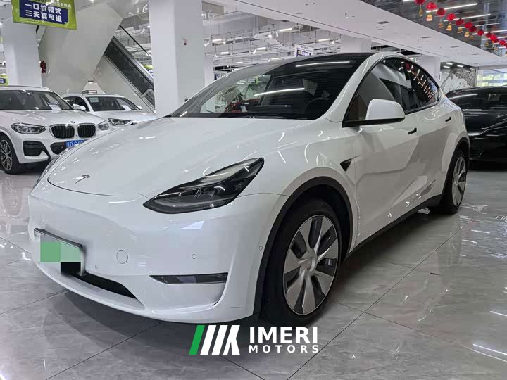 Tesla Model Y Standard Range Edition