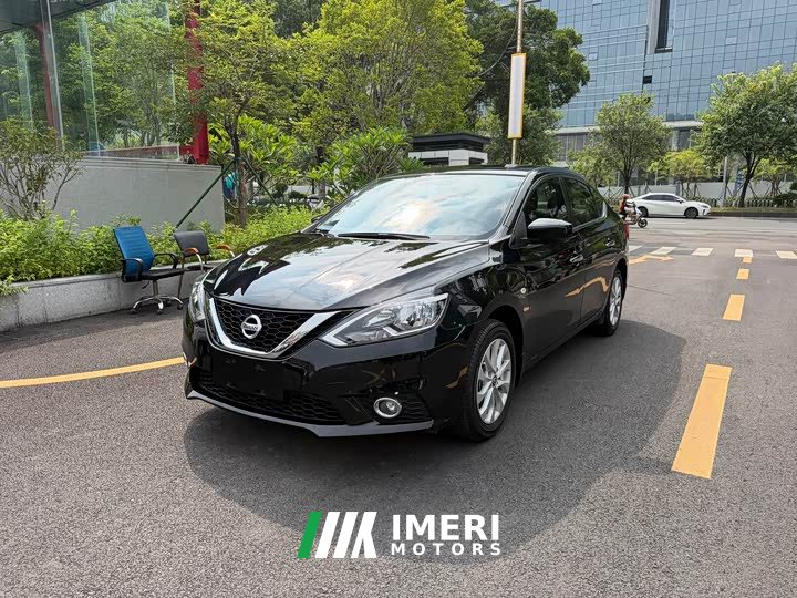 Nissan 1.6XL CVTLuxury Edition