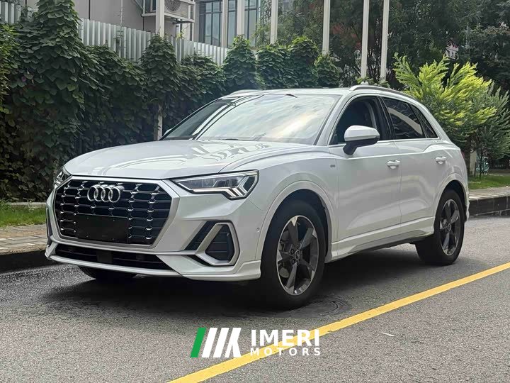 Audi Q3 35 TFSI Fashion Version