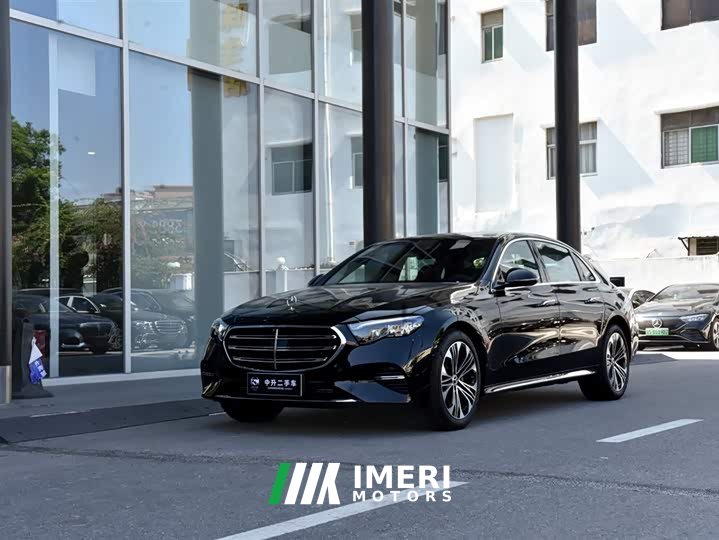 Mercedes-Benz E 300 L Luxury Version