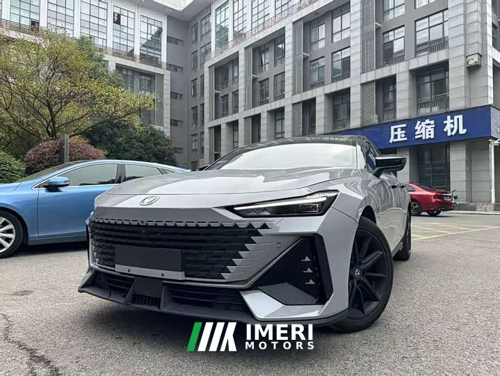 Changan UNI-V 1.5T Premium Version