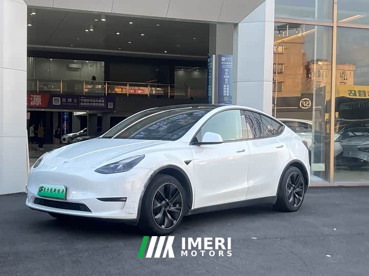 Tesla Model Y 2022 rear-wheel drive version