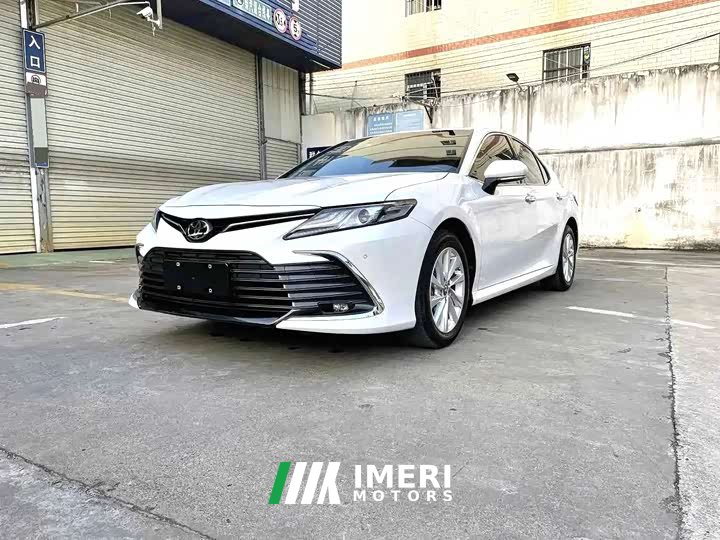 Toyota Camry 2.0G Deluxe Edition