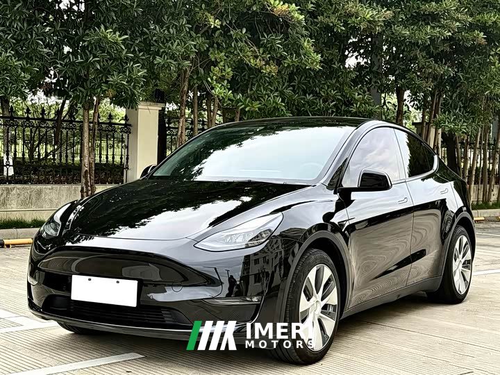 Tesla Model Y standard range rear-wheel drive version