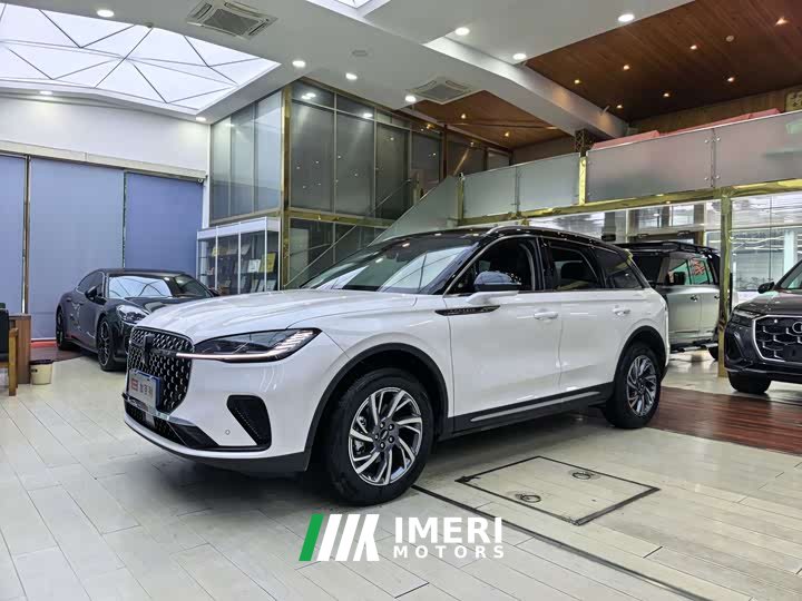 Lynk & Co Adventurer 2.0T two-wheel drive exclusive edition