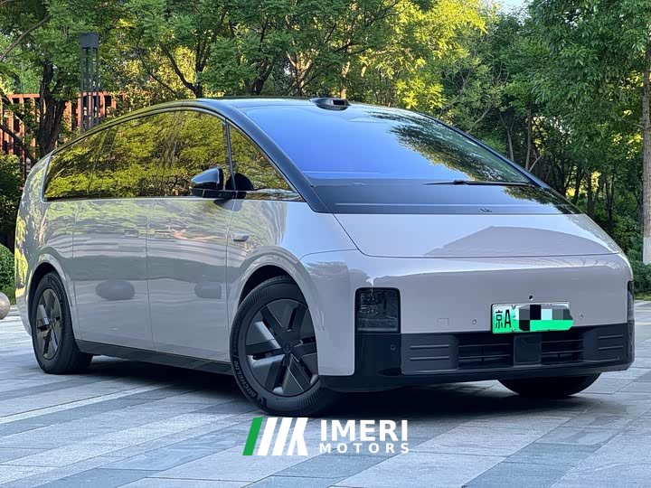 Li Auto Ideal MEGA Home Family Special Edition