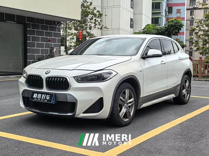 BMW X2 sDrive25i Leading M Off-Road Package
