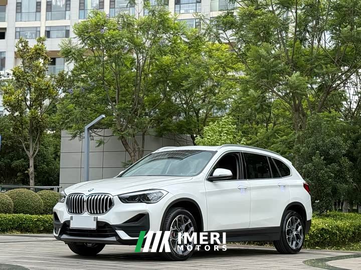 BMW X1 sDrive25Li Leading