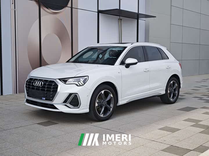 Audi Q3 35 TFSI Fashionable and Dynamic