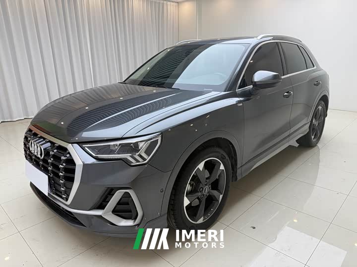 Audi Q3 35 TFSI Fashionable and Dynamic (1.4T)