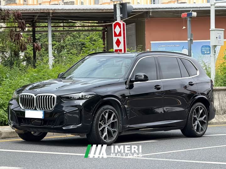 BMW X5 xDrive 30Li Exclusive M Sports Night Package