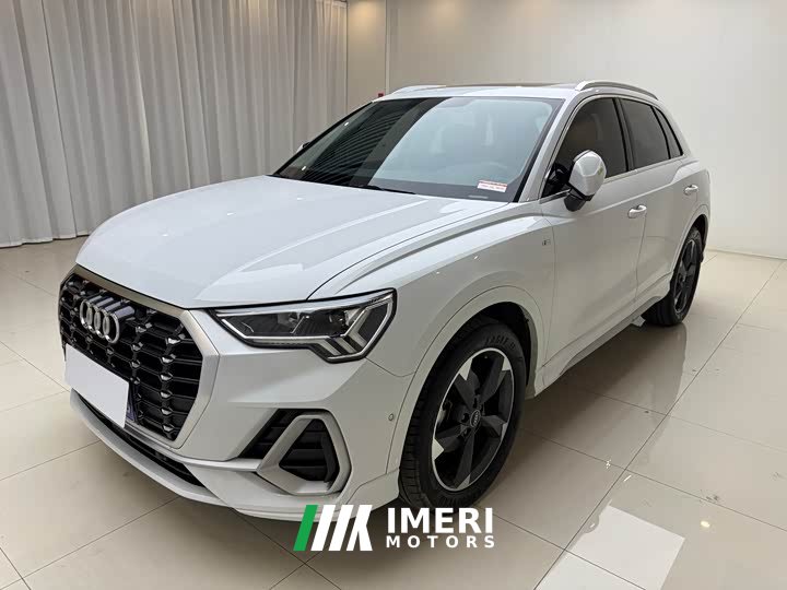 Audi Q3 35 TFSI Fashionable and Dynamic