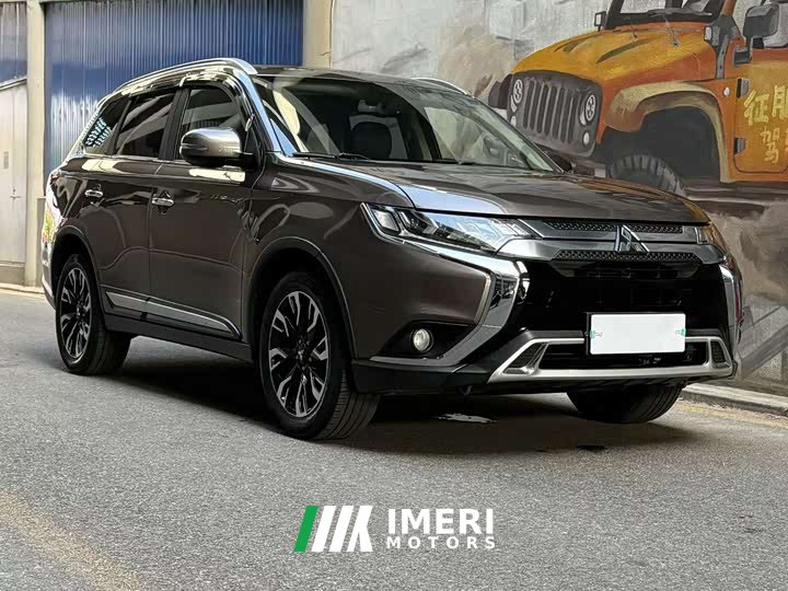 Mitsubishi Outlander 2020 2.4L four-wheel drive exclusive version, 5 seats