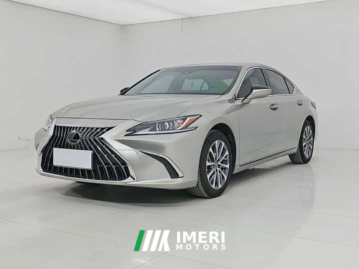 Lexus ES 200 Premium Edition