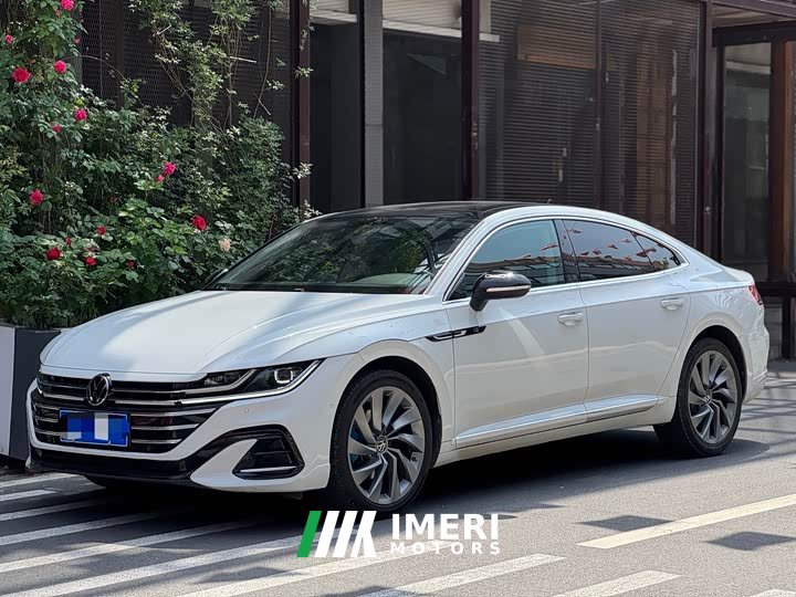 FAW-Volkswagen CC 380TSI eye-catching version