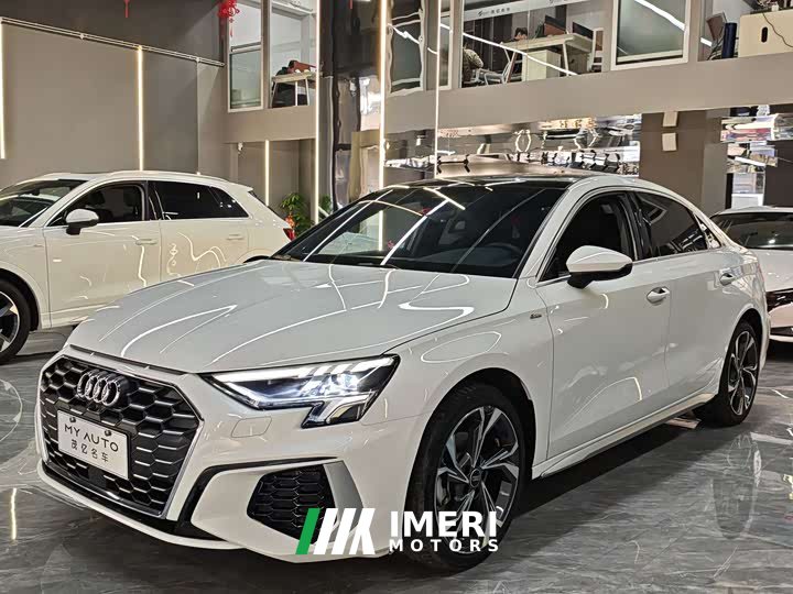 Audi A3 A3L Limousine 35 TFSI Luxury Sport