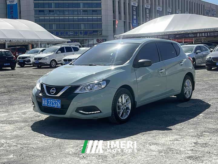 Nissan Tiida 1.6L CVT cool version