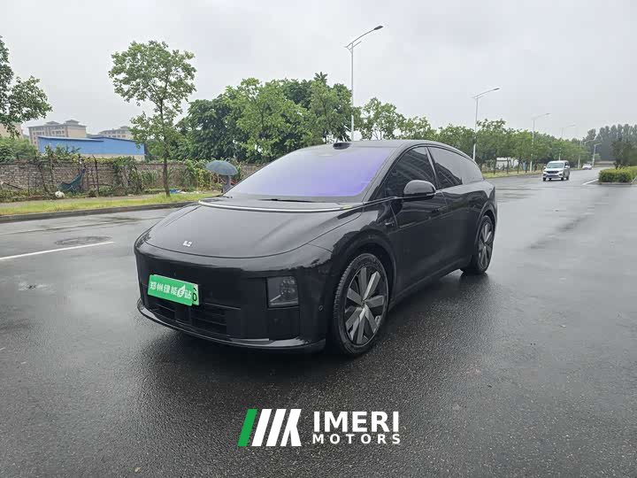 Li Auto Ideal i6 four-wheel drive standard version