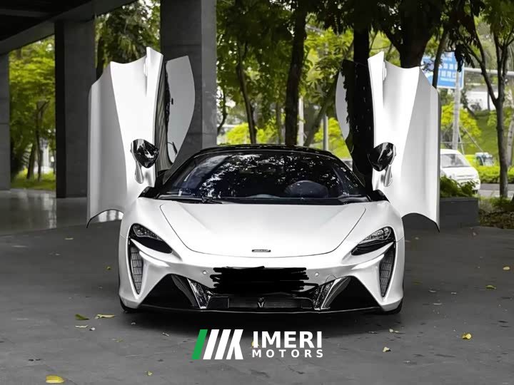 Lynk & Co Artura 2023 3.0T Hybrid Standard