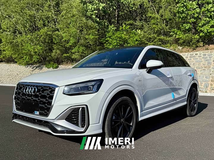 Audi Q2L 2022 35 TFSI aggressive and dynamic