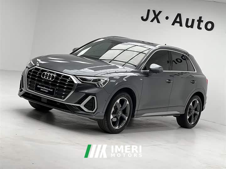 Audi Q3 35 TFSI Fashionable and Dynamic