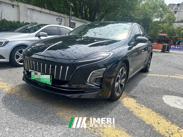 Hongqi E-QM5 Charging Qixiang Edition