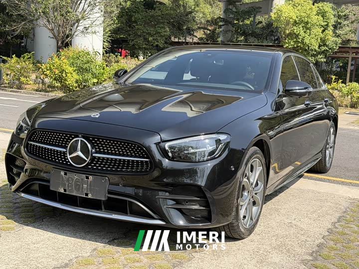 Mercedes-Benz E-Class facelift E 300 L sporty and stylish