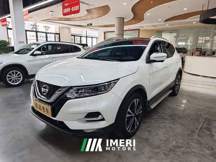 Nissan Qashqai 2.0L CVT XV Prem Deluxe Edition