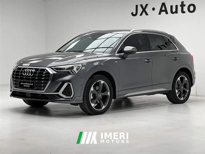 Audi Q3 2022 35 TFSI Fashionable and Dynamic