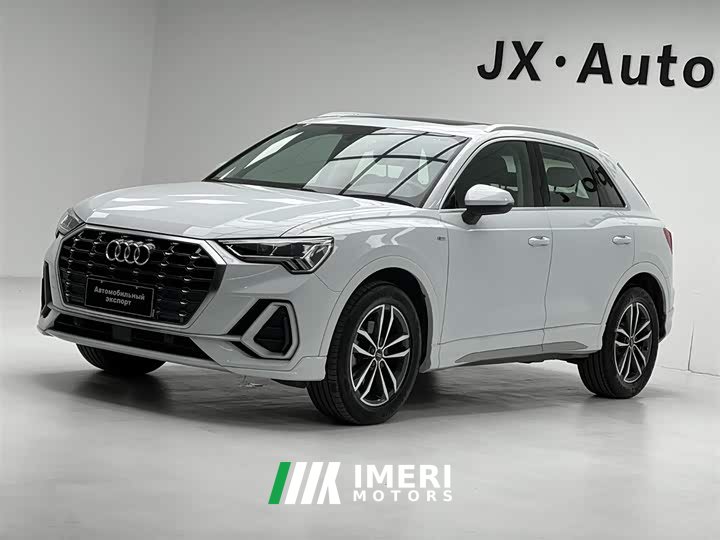 Audi Q3 2022 35 TFSI aggressive and dynamic