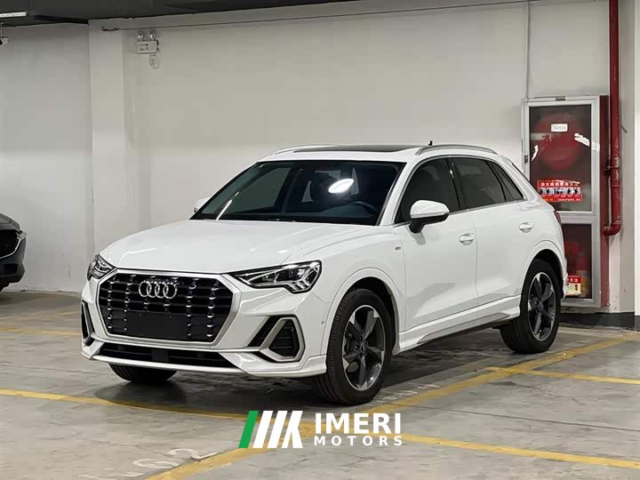 Audi Q3 35 TFSI Fashionable and Dynamic