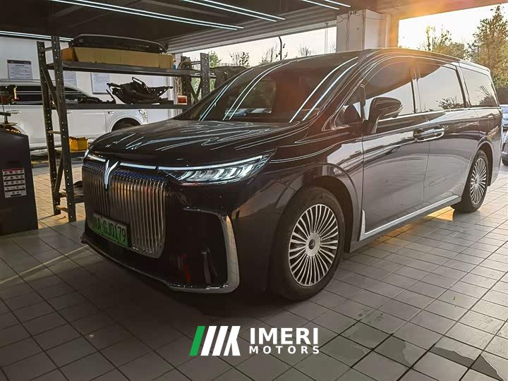 Voyah Lantu Dreamer PHEV four-wheel drive premium Kunpeng version