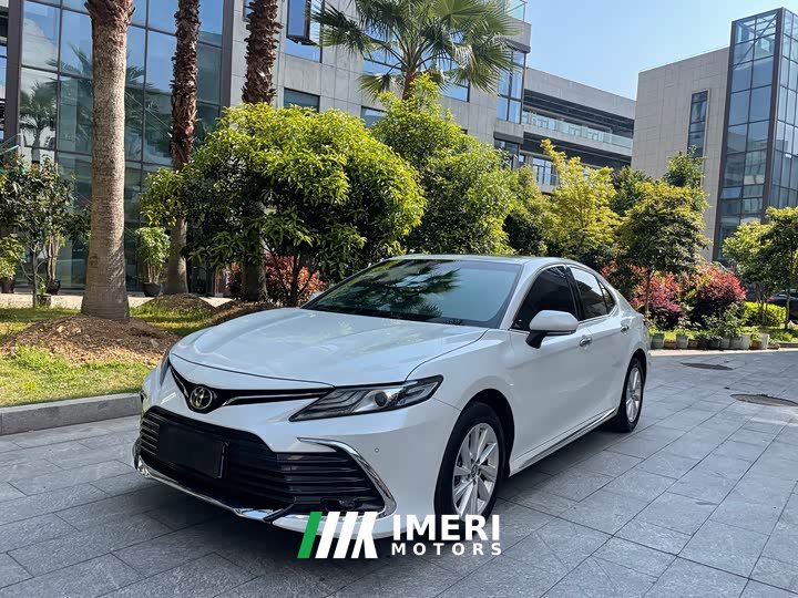 Toyota Camry 2023 2.0G Deluxe Edition