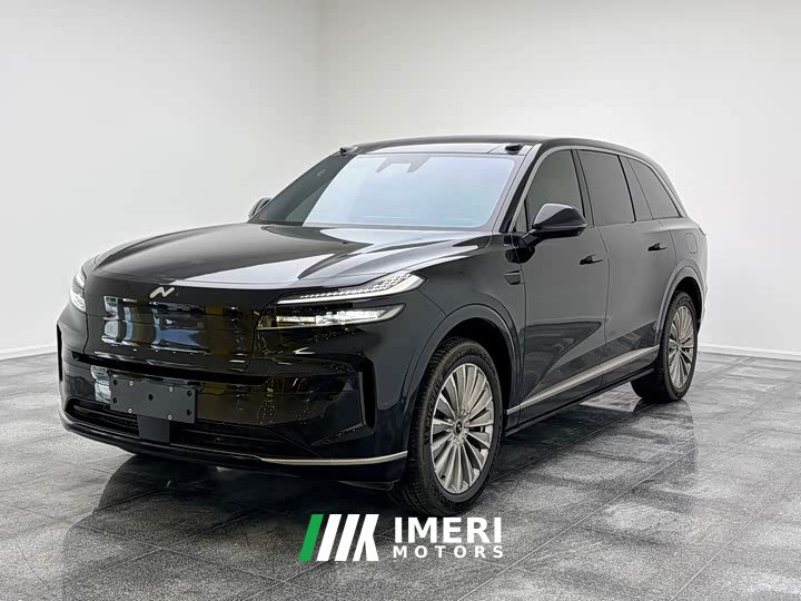 BMW Ledo L90 Ultra six-seater version