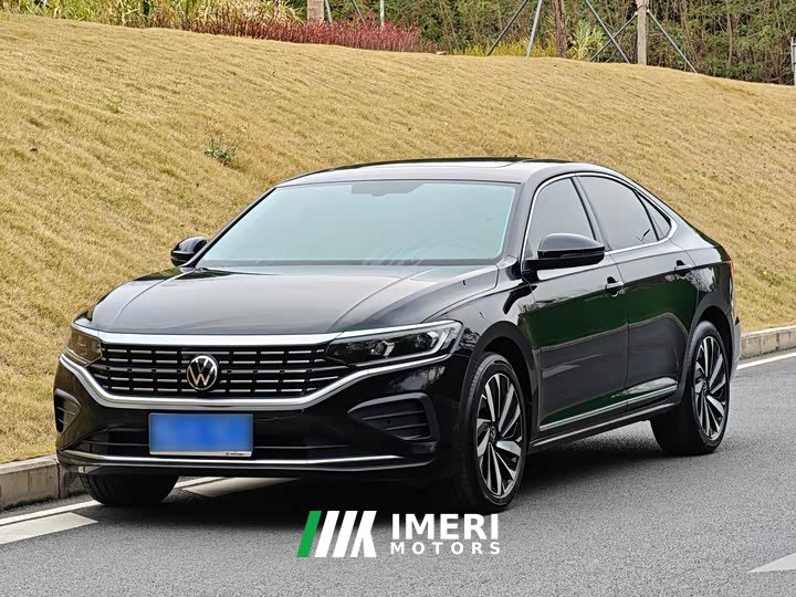 Volkswagen Passat Outstanding 330TSI Elite Edition