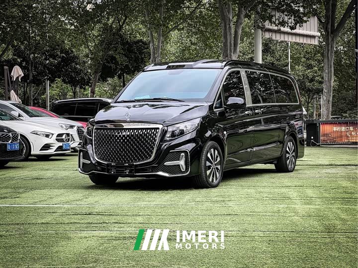Mercedes-Benz Vito 2023 2.0T Business Edition 7 seats