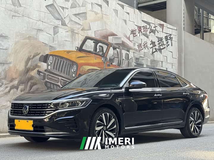 Volkswagen Passat 330TSI Luxury Edition