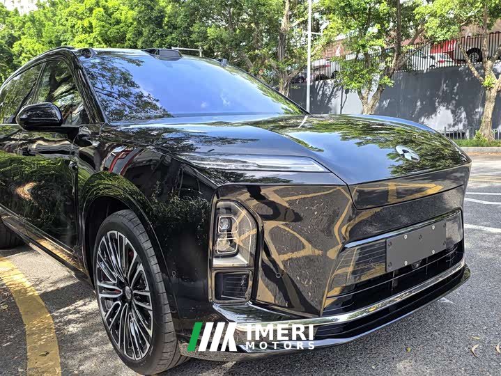 NIO ES8 Six-seater Executive Signature Edition