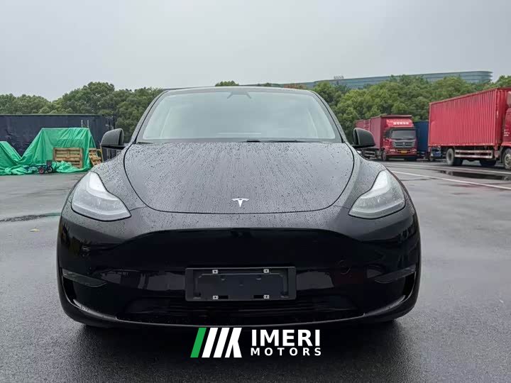 Tesla Model Y standard range rear-wheel drive version