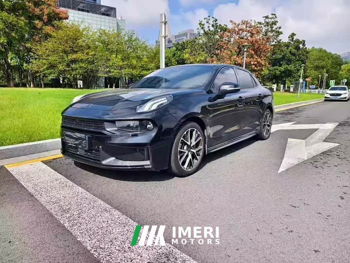 Lynk & Co 03 1.5TD DCT Plus