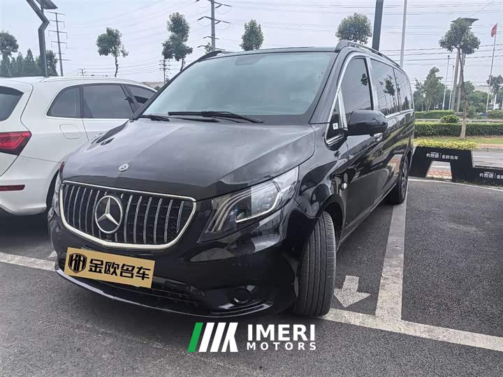 Mercedes-Benz Vito 2023 2.0T Elite Edition 7 seats