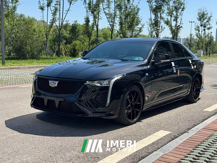 Cadillac CT4 28T Fashion