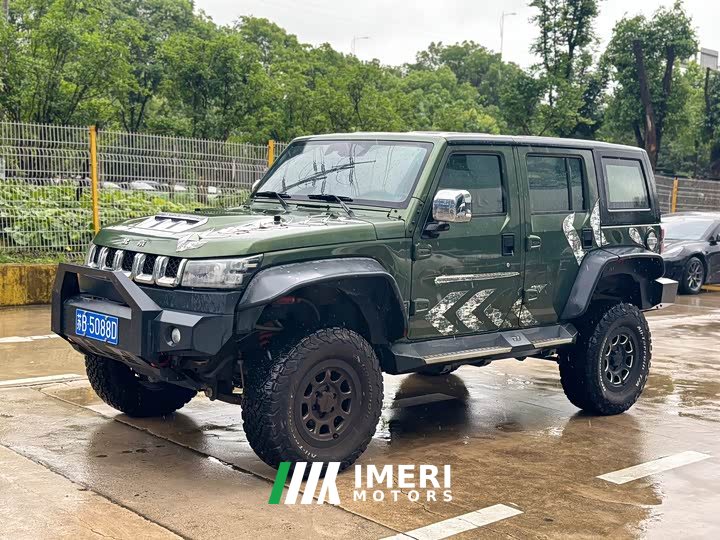 Beijing off-road BJ40 2020 2.3T automatic four-wheel drive rainforest crossing version