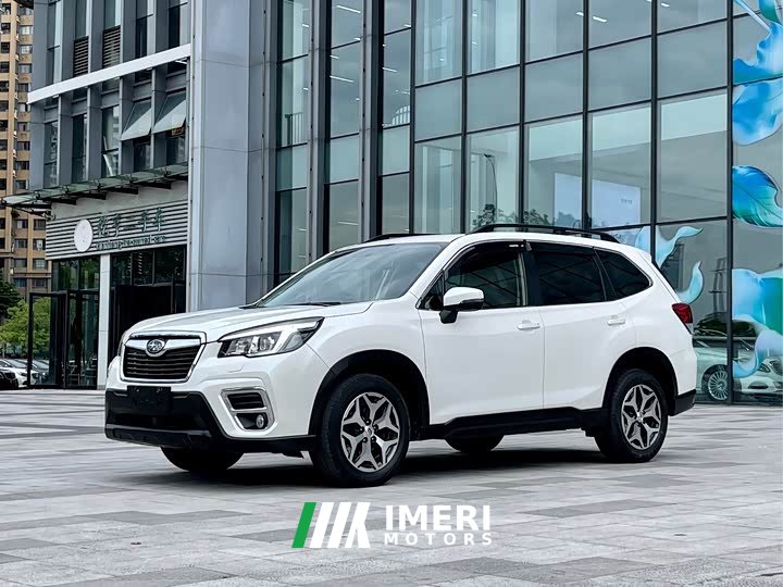 Lexus Forester 2.0i Deluxe Edition