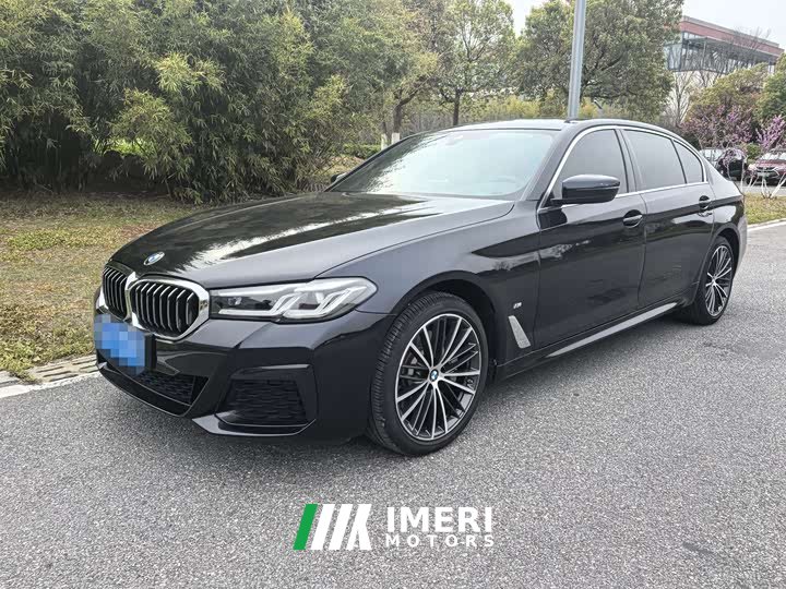 BMW 5 Series facelift 530Li leading M sports package